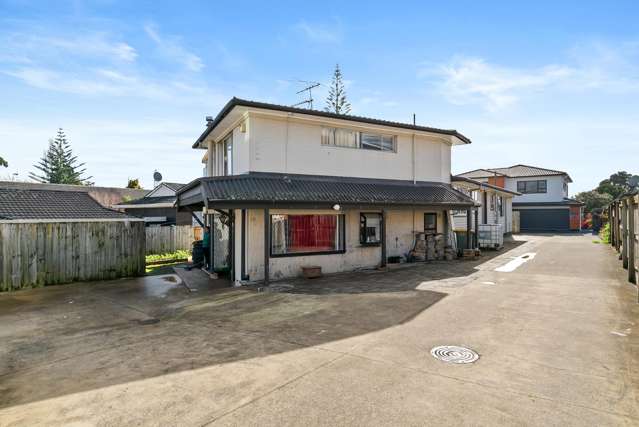 Two Homes, under one roof in Papatoetoe