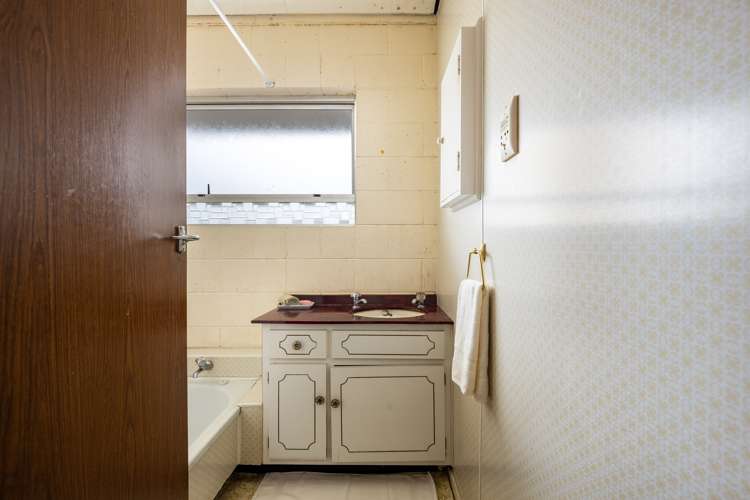 89c Leslie Street Waitara_11