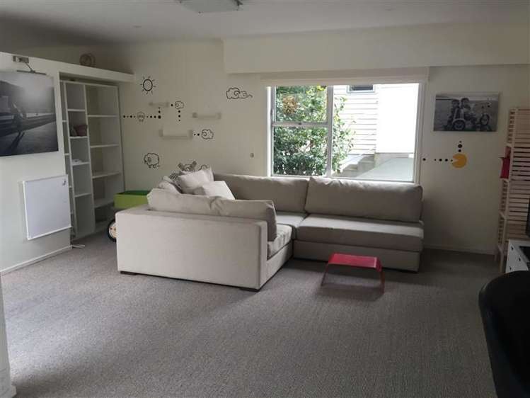 20 Waiwera Crescent Maupuia_6