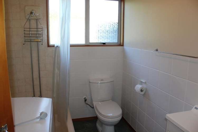 8 Carnock Road Harwood_5