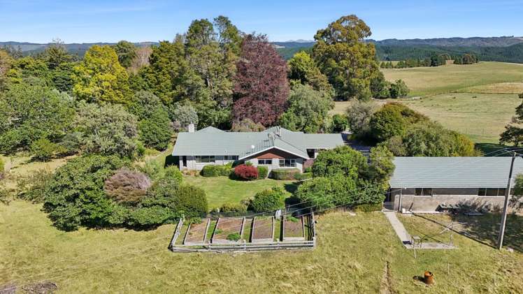 959 Eighty Eight Valley Road Wakefield_24