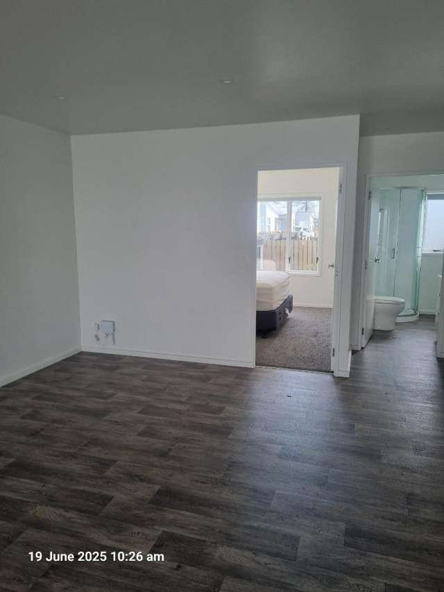 21/16 Ian Street 1088_1