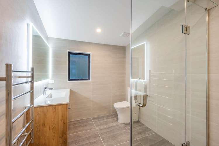 22/24 A&B Arataki Views Way Glen Eden_16
