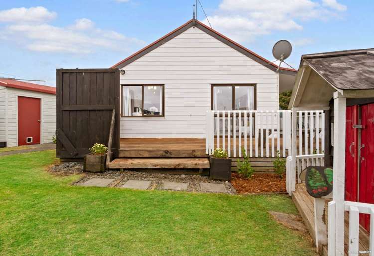 15 Hassan Drive Massey_16