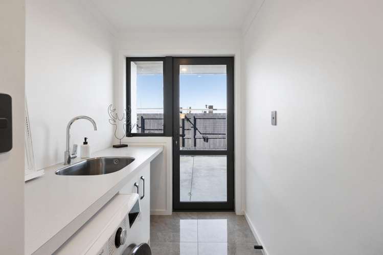 141 Pharazyn Street Feilding_17