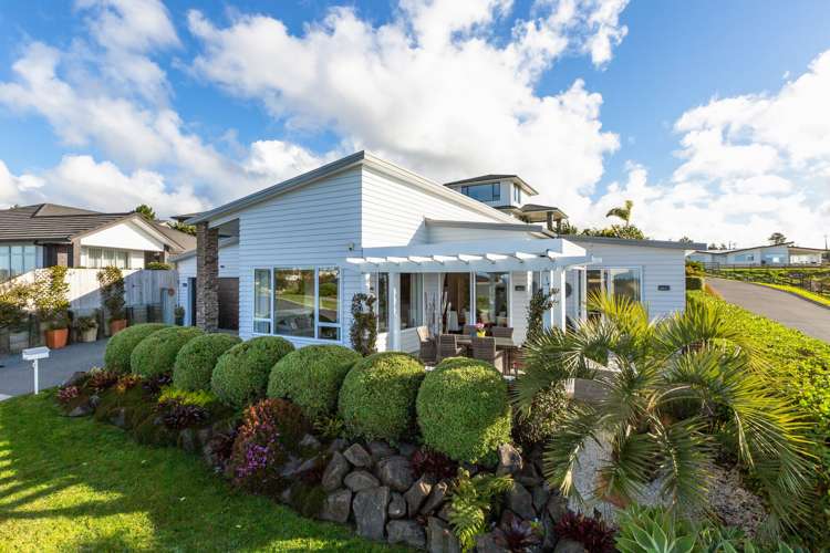 26 Seaview Crescent Hatfields Beach_0