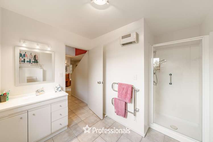 3 Huia Street Tawa_20