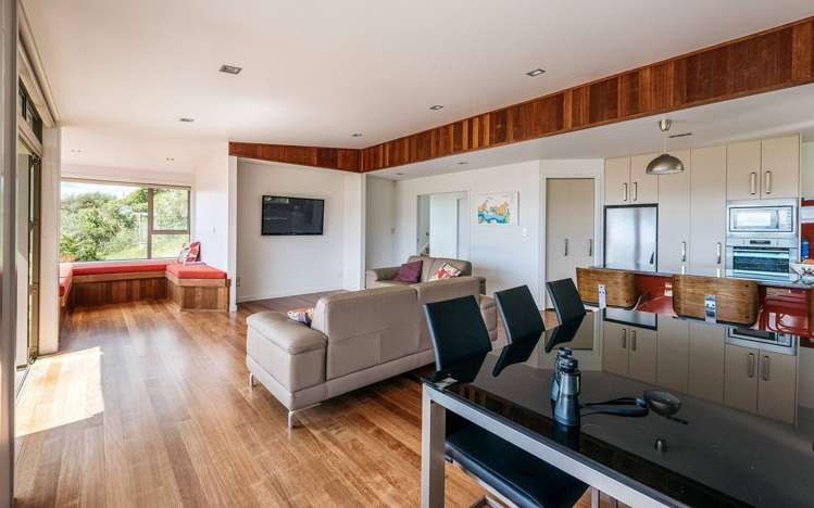 788 Orapiu Road Waiheke Island_8