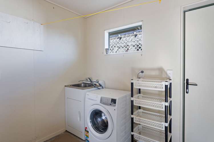 6 Waihurihia Street Otaki_14