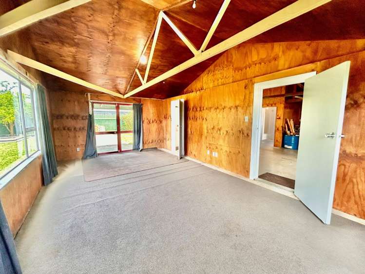 10 Murphy Road Taradale_16