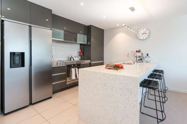 1B/140 Oriental Parade Oriental Bay_3