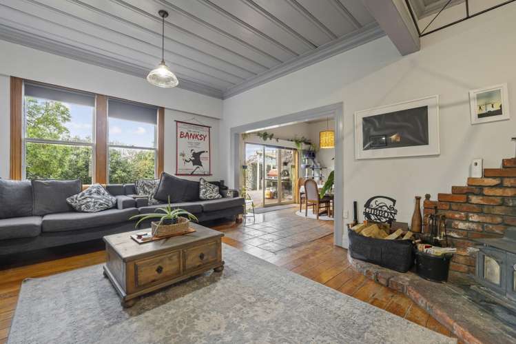 2071 South Road Otakeho_4