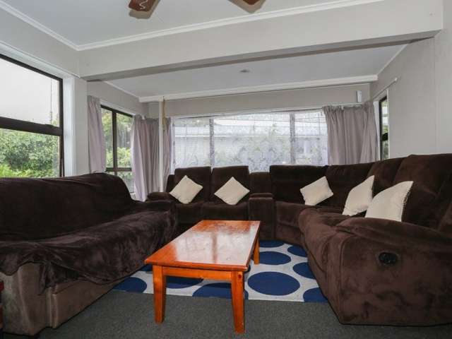 229 Sunnybank Crescent Camberley_3