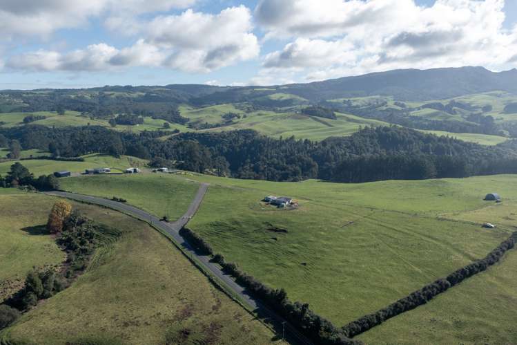 272 Ngutunui Road Puketotara_20