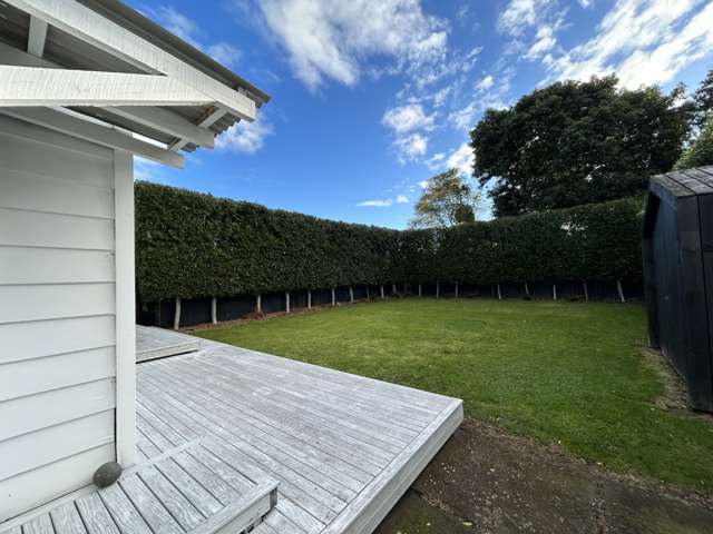 5 Alderley Road (Pet Perfect! Triple Grammar Zone) 1728_3