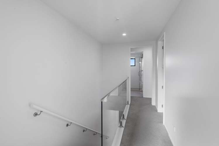 17 Eminence Drive Northwood_15