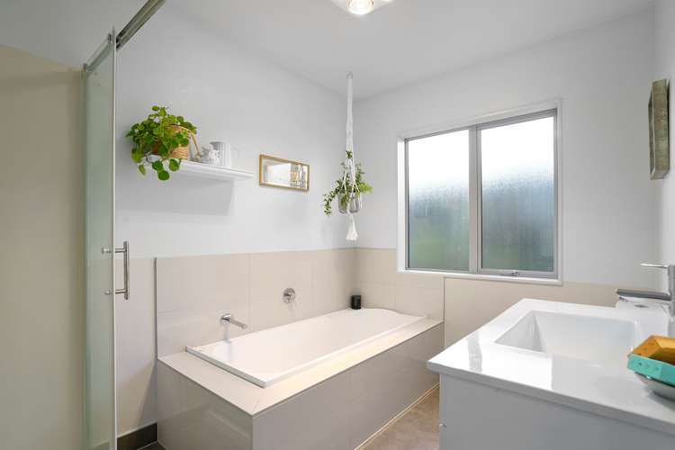 28 Alpers Ridge Leamington_15