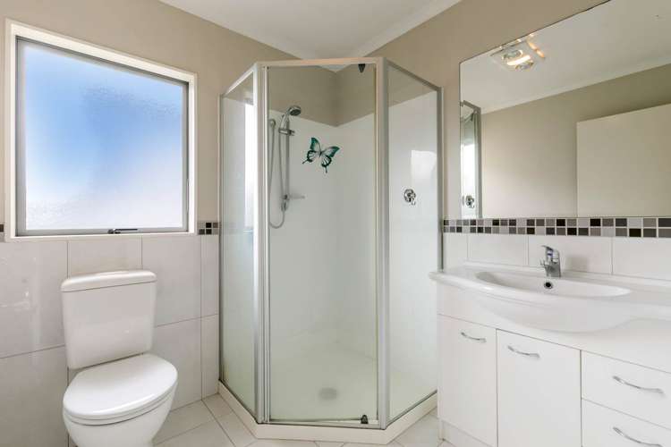 5 Lincoln Garden Close Henderson_17