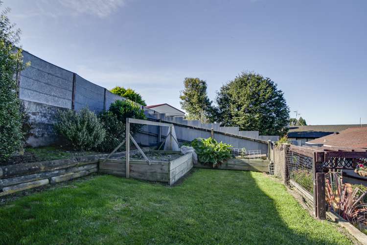 16 Clyde Carr Crescent Waimataitai_18