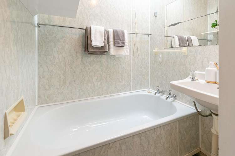 6/31 Mana Avenue Titahi Bay_10