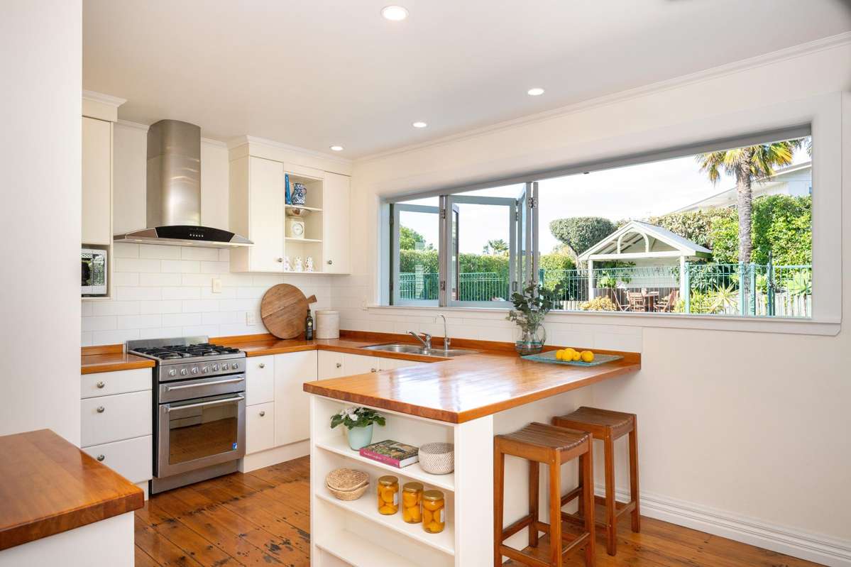 119 Chaucer Road North_3