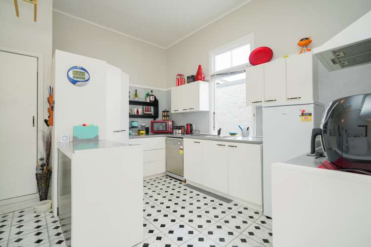 121 Pomona Street Strathern_15