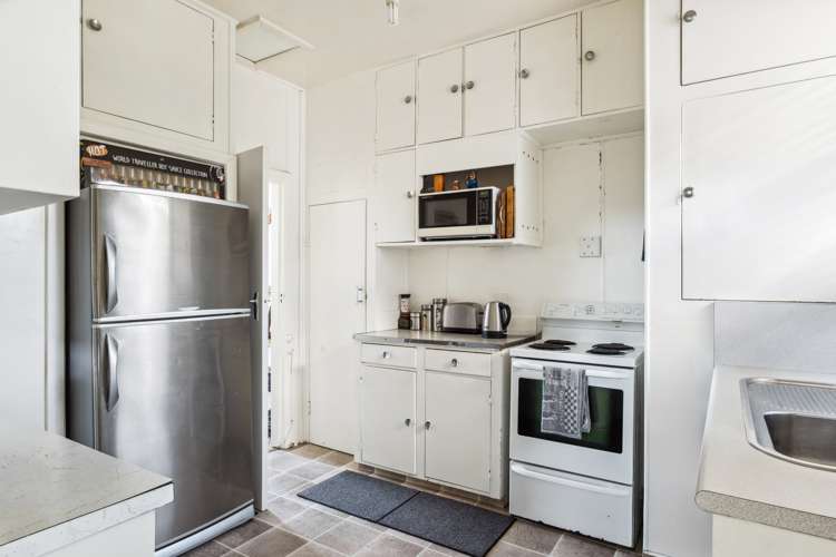 6 Moana Road Okitu_5