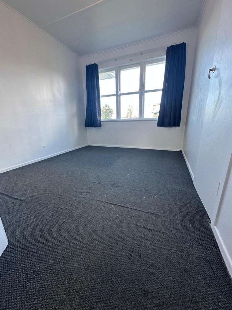 65 Cobham Cres Otara_5