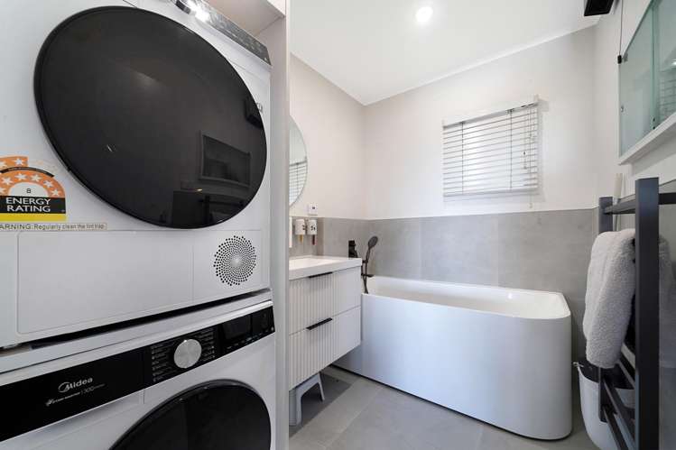 229 Golf Road Titirangi_19
