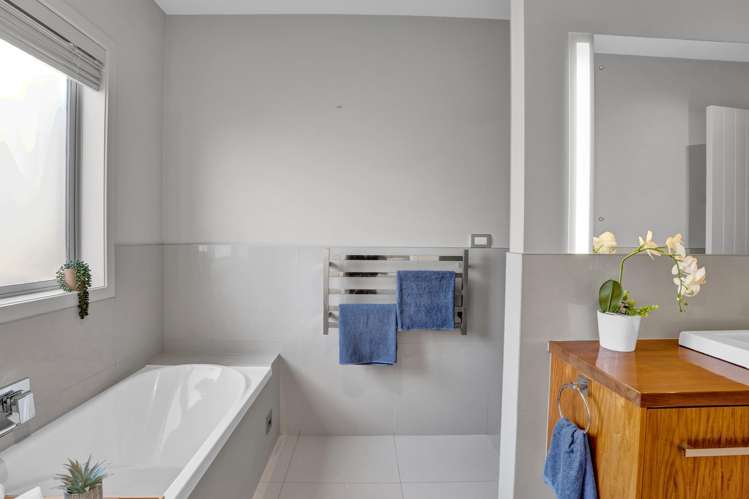 1 Gleneagles Way Waiwhakaiho_32