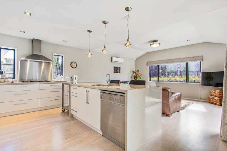 10 Waimanu Bay Drive Te Atatu Peninsula_5