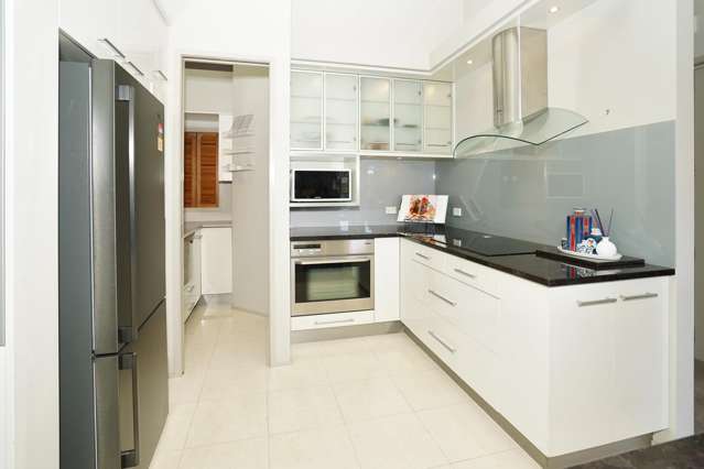 138 Lake Crescent Hamilton Lake_4