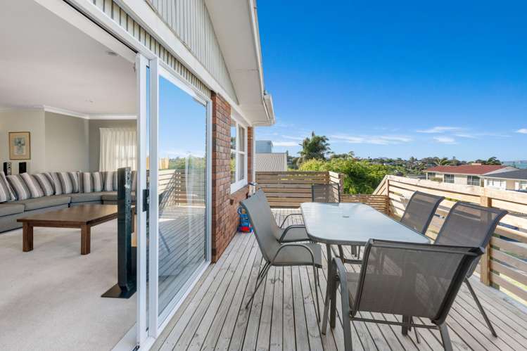 18 Paisley Street Mellons Bay_15