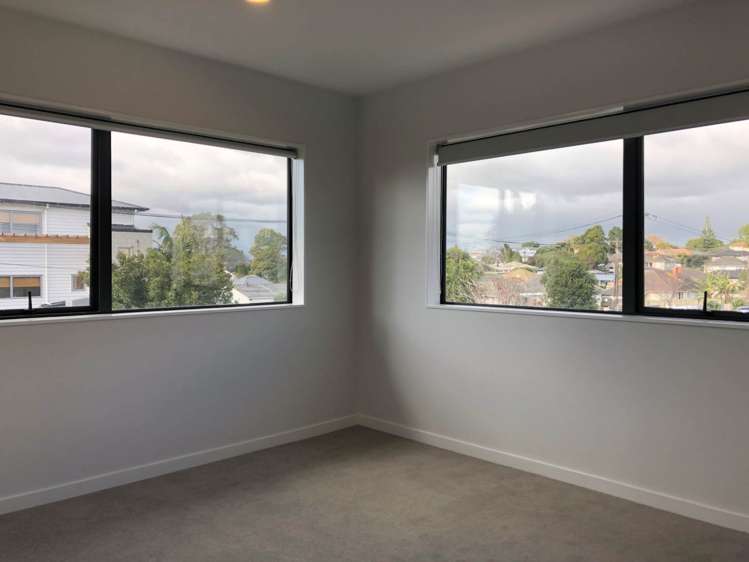 7a Holland Avenue Point England_10