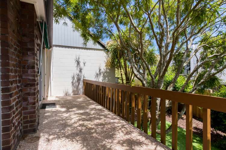 2/68 Clayburn Road Glen Eden_7