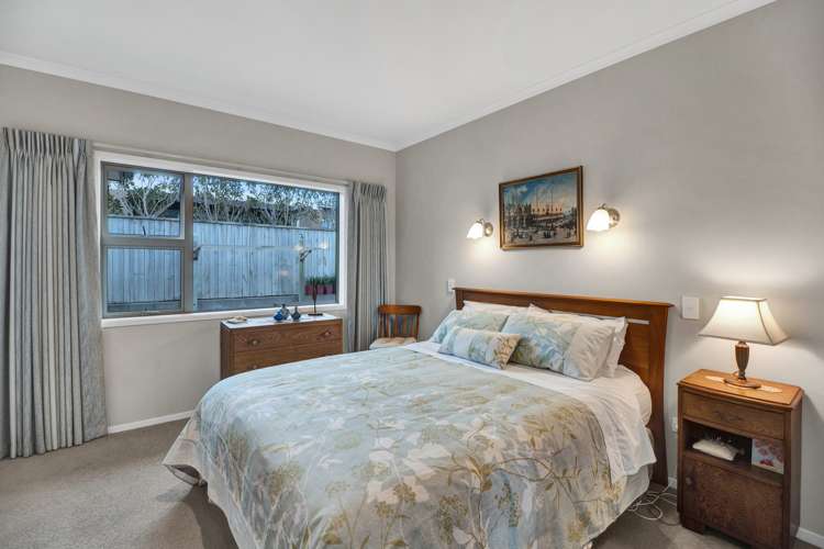 2 Manurau Crescent Merrilands_19