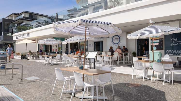 Shop Front Licence/2 Marine Parade Mt Maunganui_3