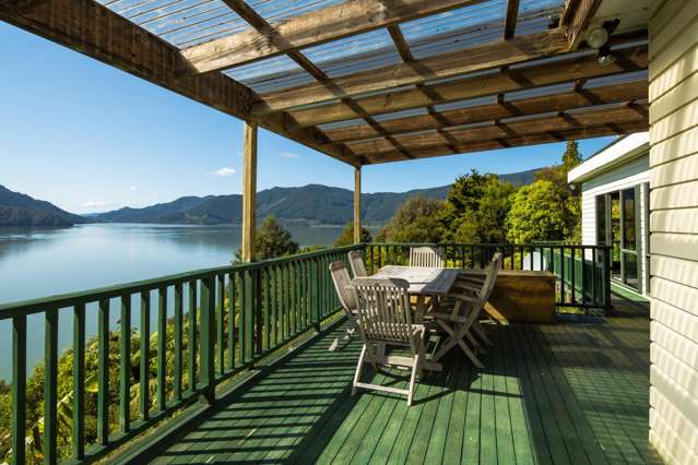 1 Black Point, Whatanihi Marlborough Sounds_2