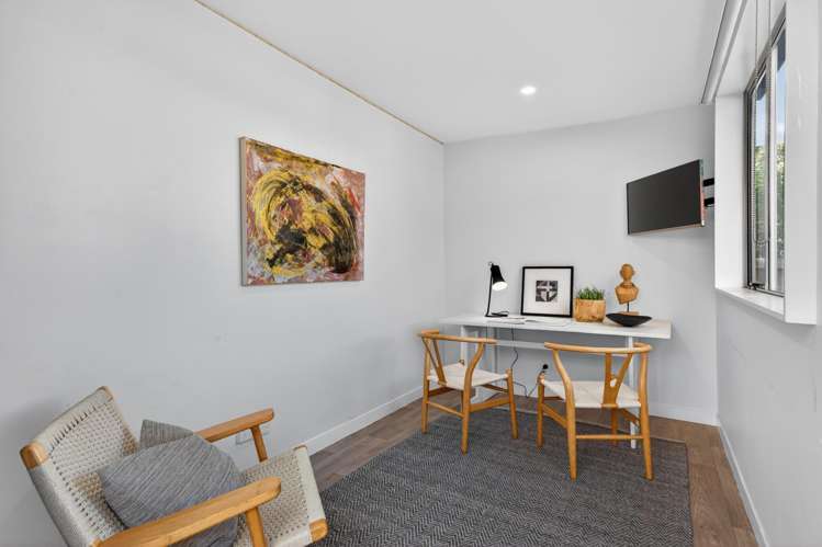 1/5 Woodall Place Totara Vale_13