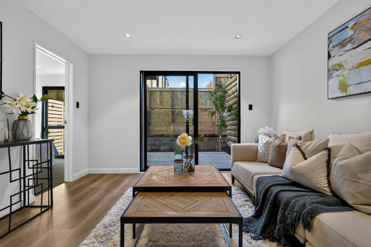 1/9 Glenside Avenue Pakuranga Heights_3