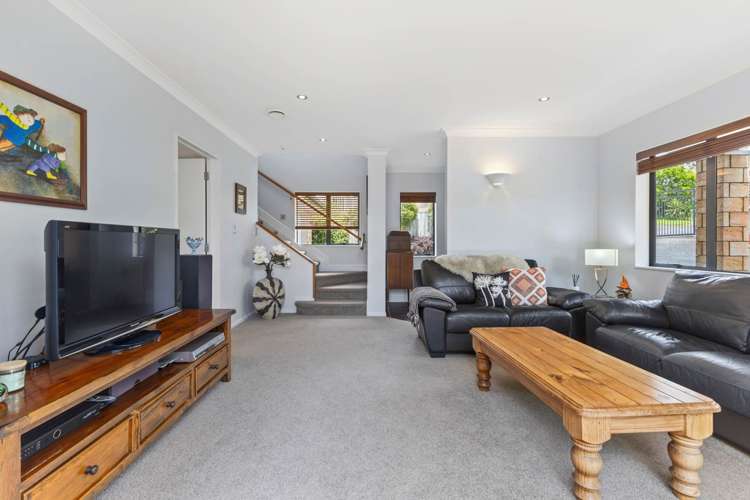 246 Hill Road The Gardens_10