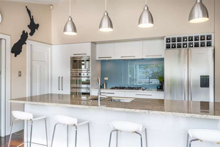 30 Old Lake Road Narrow Neck_9