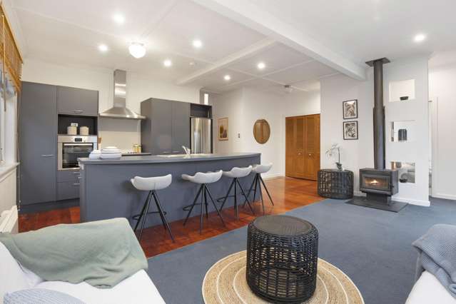 SUNNY AND PRIVATE CHARCTER HOME