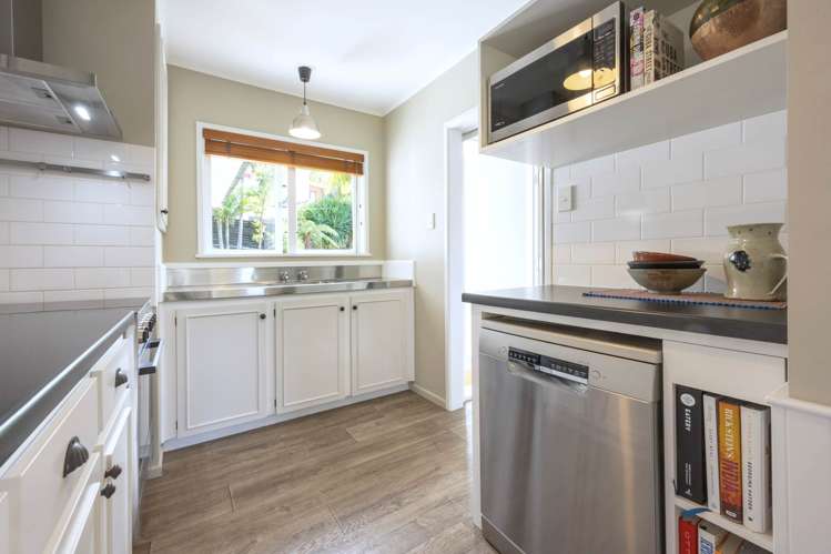 52 Hilling Street Titirangi_9