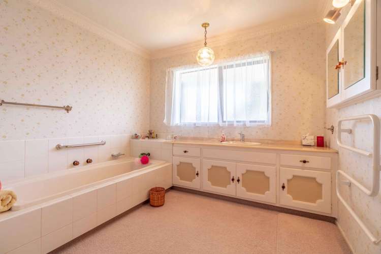 4 Ellerslie Avenue Chartwell_15