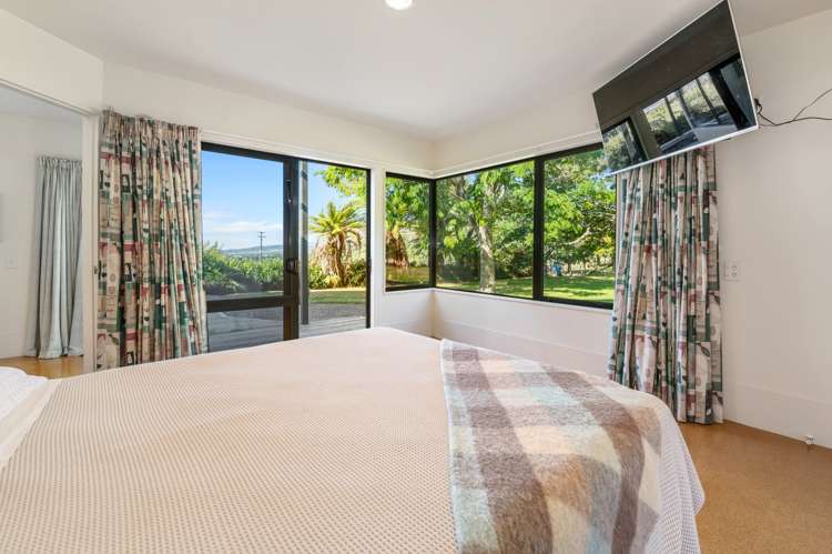 8 Mokoia Drive Tihiotonga_12