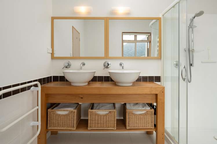 19 Saint Omer Road Kenepuru Sound_13