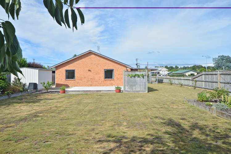 16 Charles Street Carterton_13