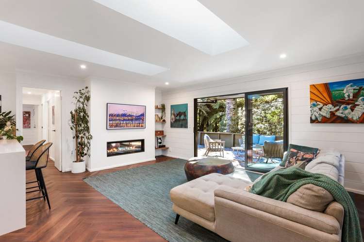 203 Scenic Drive Titirangi_2