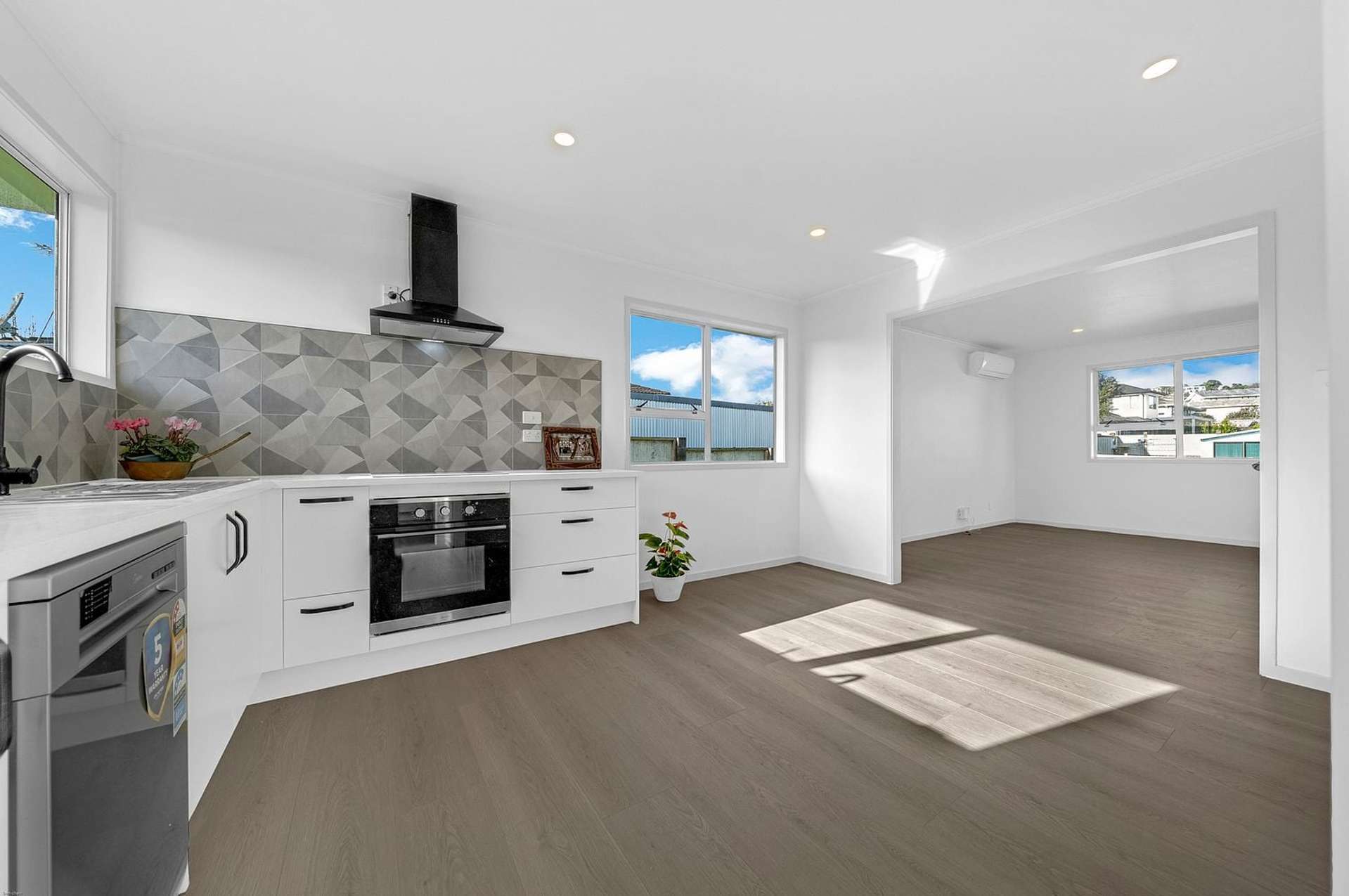 3 Sidey Avenue Clover Park_0